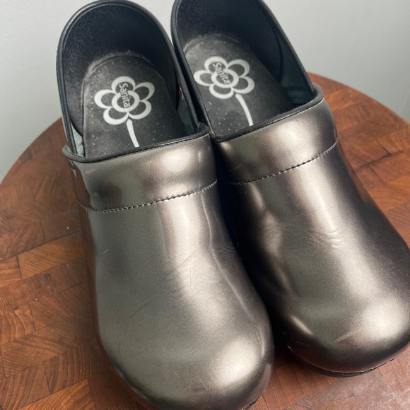 Sanita Metallic Silver Professional Slip Resistant Clogs Size 42 - Picture 2 of 9